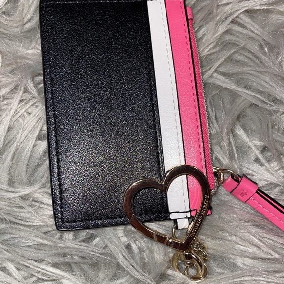 VICTORIA SECRET CARD HOLDER AND POMPOM BUNDLE💗 - Picture 3 of 4